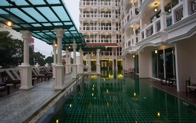 Grand Supicha City Hotel бассейн
