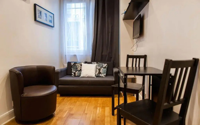 Апартаменты Montmartre Apartments Leo Ferre комната для гостей