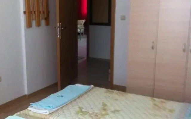 Отель Apartament Megan Солнечный берег комната для гостей