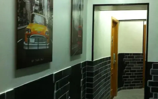 Pop Inn Hostel вид на фасад