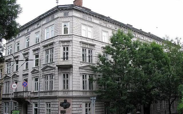 Апартаменты Lviv Tour Apartments вид на фасад