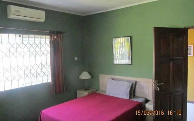 Отель Jamaica Inn Guest House Bawjiase комната для гостей