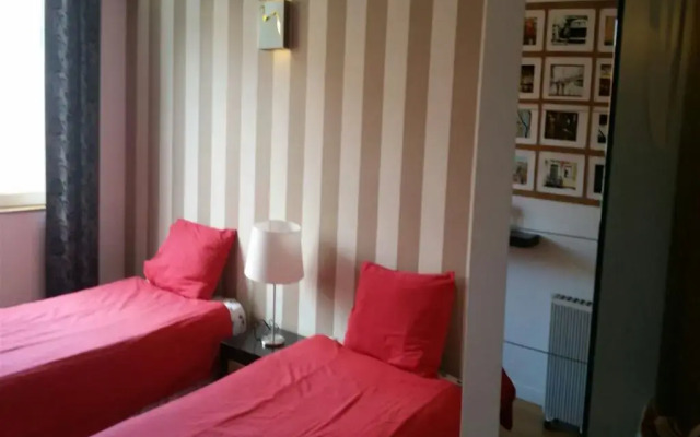 Апартаменты Olive Studio at Principe Real Лиссабон комната для гостей