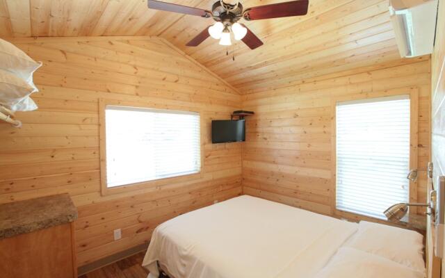 Lake Conroe Two Bedroom Cabin 14 In Willis United States Of