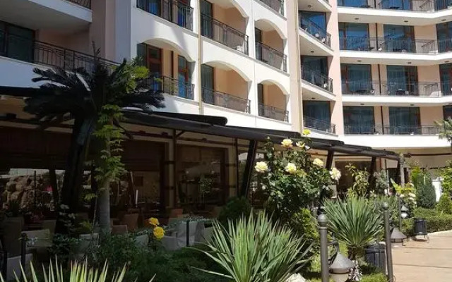 Апартаменты Sunny Beach Rent Apartments Karolina Солнечный берег вид на фасад