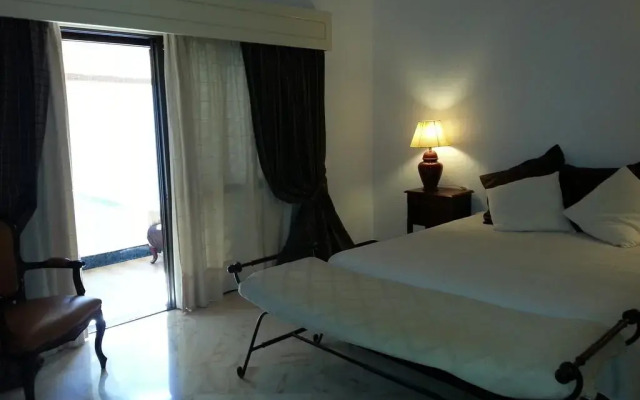 Отель Vilamoura Holidays Golf & Beach Португалия, Виламура - отзывы, цены и фото номеров - забронировать отель Vilamoura Holidays Golf & Beach онлайн комната для гостей