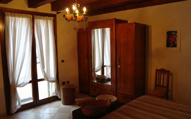 Отель Terre Rosse Farmhouse Италия, Региональный парк Colli Euganei - отзывы, цены и фото номеров - забронировать отель Terre Rosse Farmhouse онлайн комната для гостей