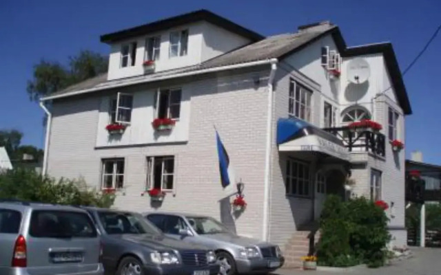 Отель White Villa вид на фасад