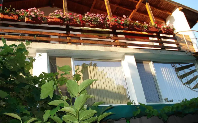 Отель Villa Exotica вид на фасад