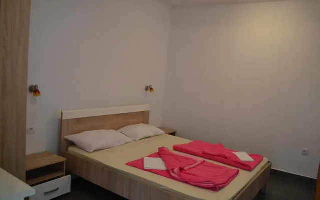 Отель Guesthouse Orlović Черногория, Будва - отзывы, цены и фото номеров - забронировать отель Guesthouse Orlović онлайн комната для гостей