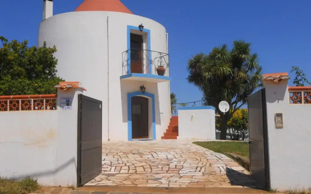Отель Windmill Hill вид на фасад