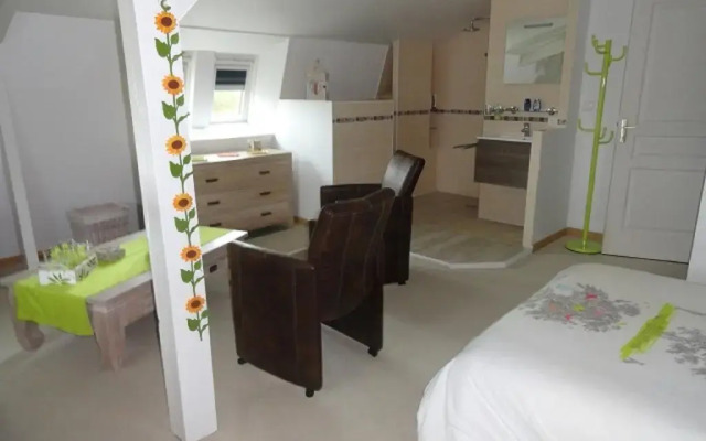 Отель B&B l'Améthyste Сомюр комната для гостей