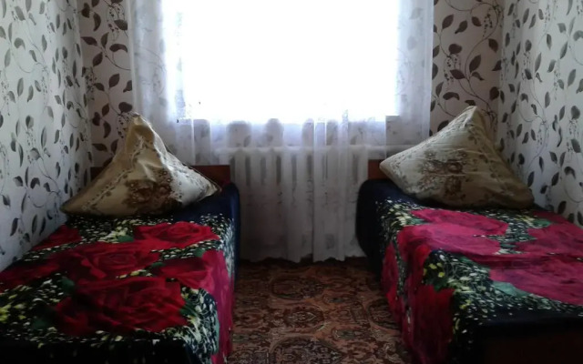 Отель Guest house Semeynyi Кыргызстан, Каракол - отзывы, цены и фото номеров - забронировать отель Guest house Semeynyi онлайн комната для гостей