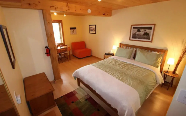Отель Bearberry Meadows Guest House комната для гостей