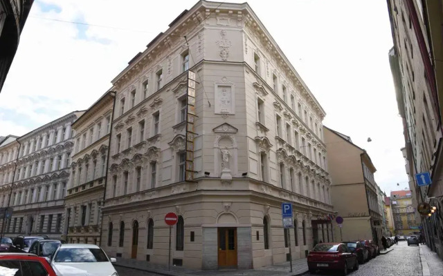 Hotel Koruna вид на фасад