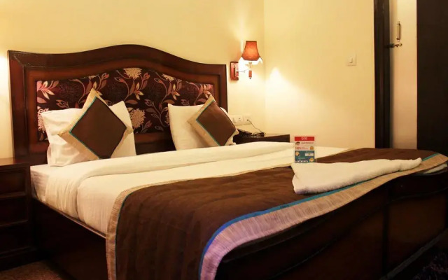 Отель OYO Rooms Bhikaji Cama Extension комната для гостей