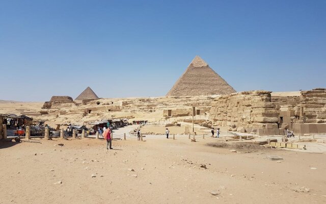Mena Inn Pyramids 1