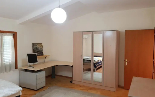Отель Rooms Primavera Vila Албания, Тирана - отзывы, цены и фото номеров - забронировать отель Rooms Primavera Vila онлайн комната для гостей