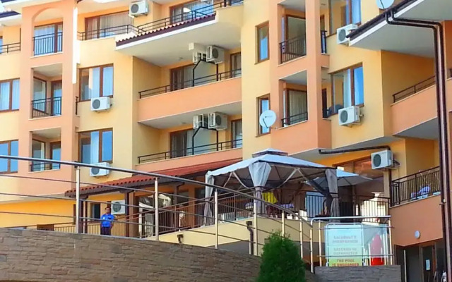 Апартаменты Menada Paradise Dream Apartment вид на фасад