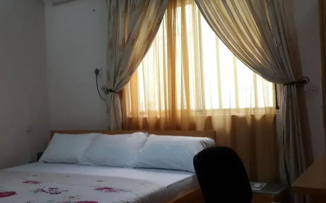 E Exclusive hotel комната для гостей
