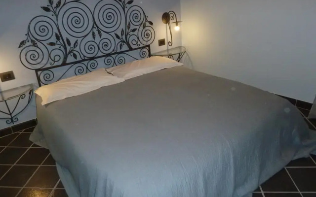 Отель Casa Orefici Генуя комната для гостей