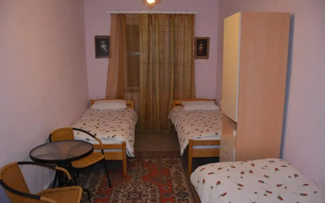 Azoyan Holiday Resort Hotel комната для гостей