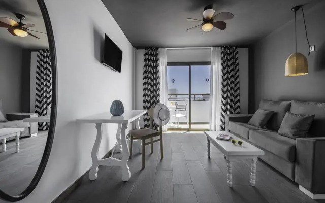 Отель Apartamentos Dausol I комната для гостей
