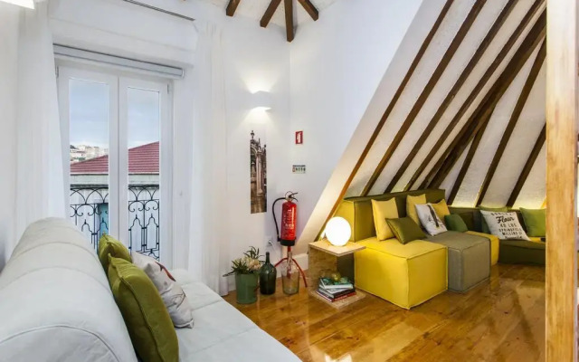 Апартаменты Carmo Chiado Deluxe Apartment комната для гостей