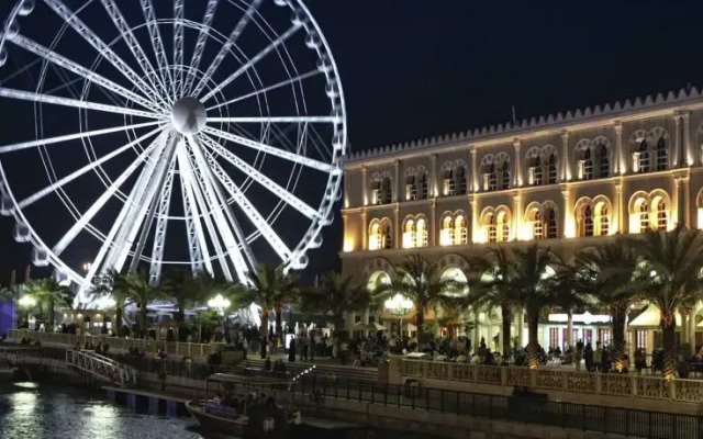 Отель Royal Crown Hotel & Suites ОАЭ, Шарджа - отзывы, цены и фото номеров - забронировать отель Royal Crown Hotel & Suites онлайн вид на фасад
