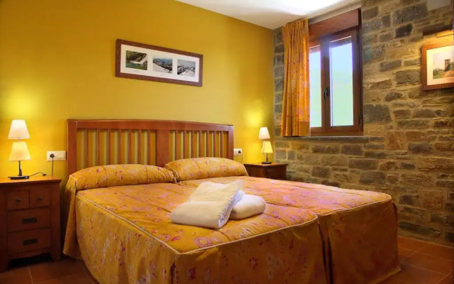 Отель Casas Rurales Pirineo Испания, Аинса - отзывы, цены и фото номеров - забронировать отель Casas Rurales Pirineo онлайн комната для гостей