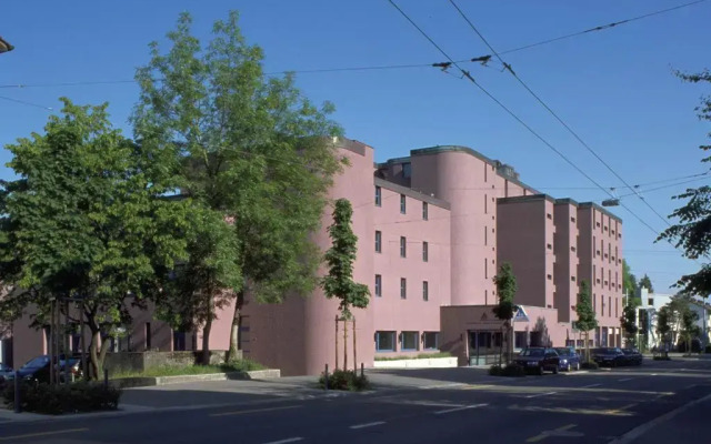 Youth Hostel Цюрих вид на фасад