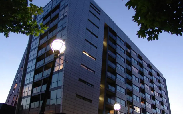 Апартаменты Quay Apartments Солфорд вид на фасад
