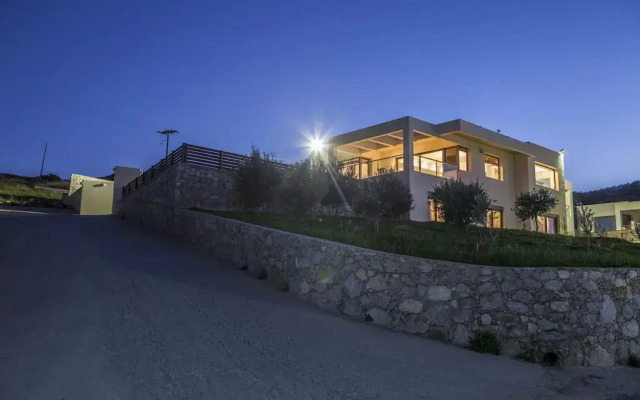 Отель Villa Cleopatra вид на фасад