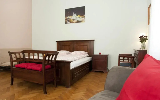 Отель Liana-Luxury And Central Flat Будапешт комната для гостей