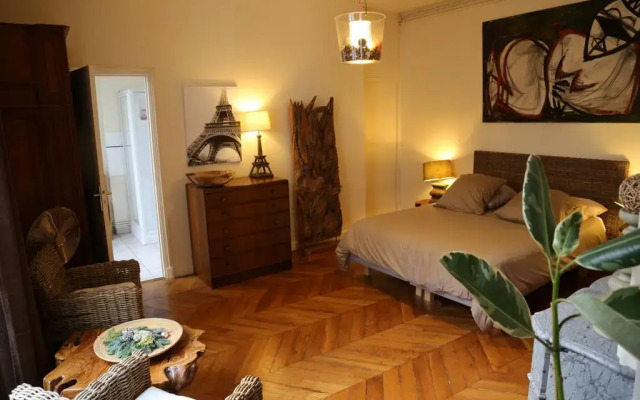 Отель A Room In Paris Франция, Париж - отзывы, цены и фото номеров - забронировать отель A Room In Paris онлайн комната для гостей