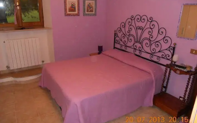 Отель Holiday Home Colleciccangelo Сарнано комната для гостей