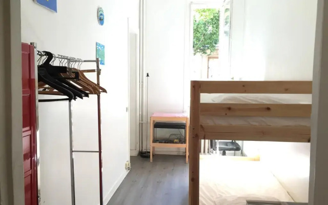 Апартаменты Luxe Apartment Champs Élysées & Trocadero комната для гостей