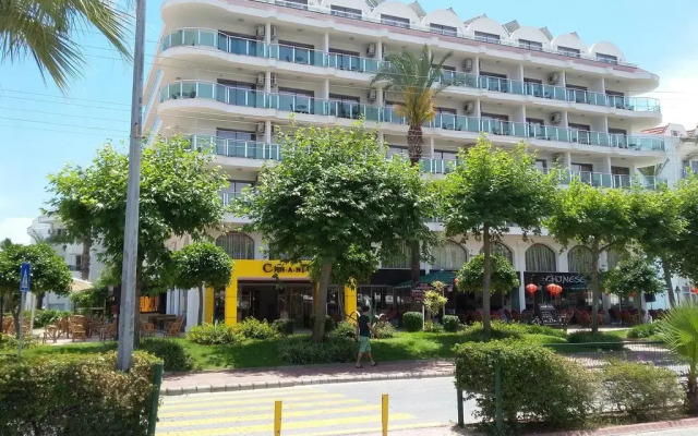 CihanTürk Hotel вид на фасад