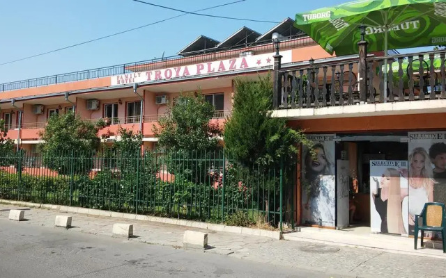 Отель Troy Plaza Болгария, Солнечный берег - отзывы, цены и фото номеров - забронировать отель Troy Plaza онлайн