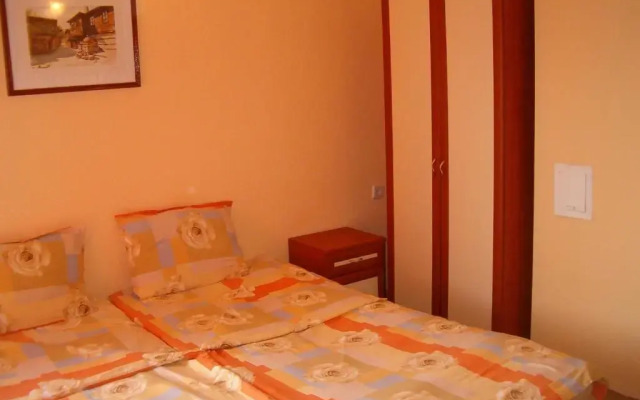 Отель Komitovy Guest House Равда комната для гостей
