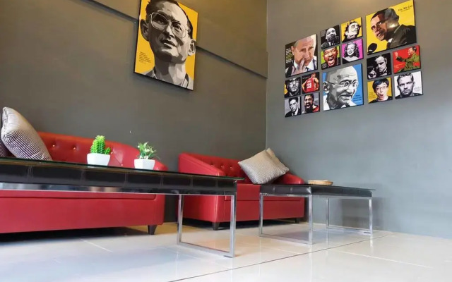Loma Hostel at Phuket Town интерьер отеля