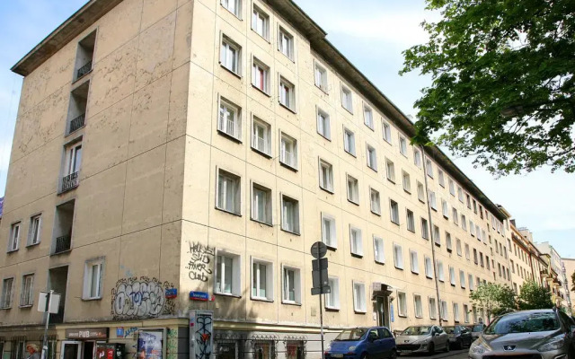 Fest Hostel вид на фасад
