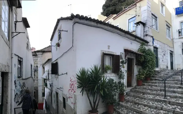 Отель Alfama Nest Remedios вид на фасад