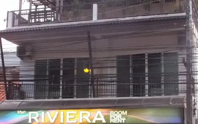 Отель Riviera вид на фасад