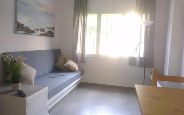 Отель Apartaments La Riera Испания, Курорт Росес - отзывы, цены и фото номеров - забронировать отель Apartaments La Riera онлайн комната для гостей