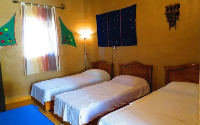 Отель Merzouga Riad and Bivouac Excursion Марокко, Мерзуга - отзывы, цены и фото номеров - забронировать отель Merzouga Riad and Bivouac Excursion онлайн комната для гостей