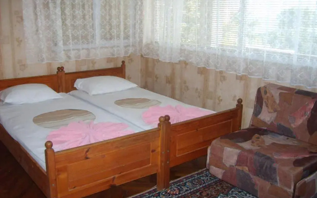 Отель Ovcharovi Guest House Болгария, Балчик - отзывы, цены и фото номеров - забронировать отель Ovcharovi Guest House онлайн комната для гостей