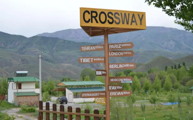 Отель Crossway Camping вид на фасад