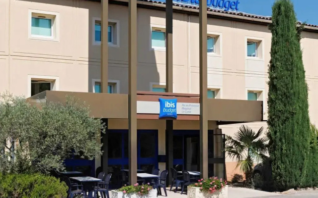 Отель ibis budget Aix en Provence Est Le Canet вид на фасад