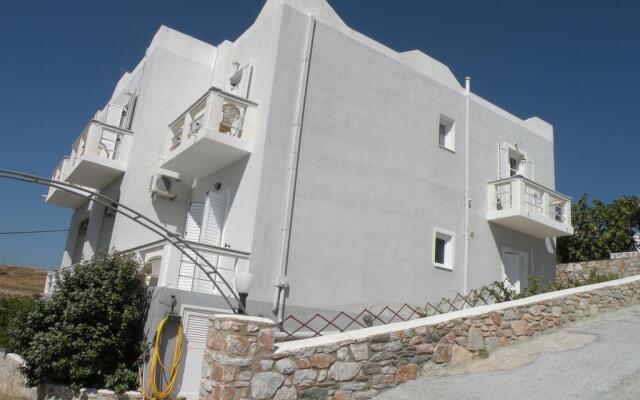 Irida Apartments Syros Greece Zenhotels - 